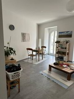 Appartement de 2,5 pièces à louer à Val-de-Travers 1/5
