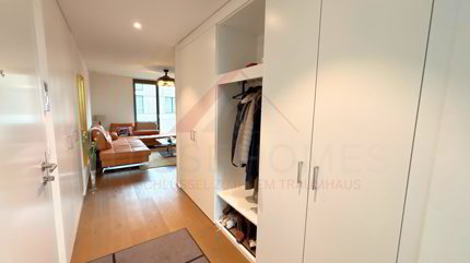 Exklusive 5.5 Zimmer Maisonette mit Designküche, Loggia und Minergie Standard 1/5