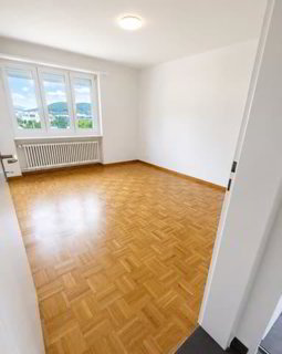 Helle 5.5-Zimmer-Wohnung im 6. OG mit Balkon und Weitblick in Biel 1/5