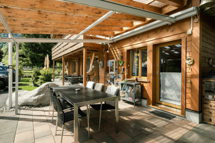Hôtel with 4 rooms on sale in Wilderswil 1/5