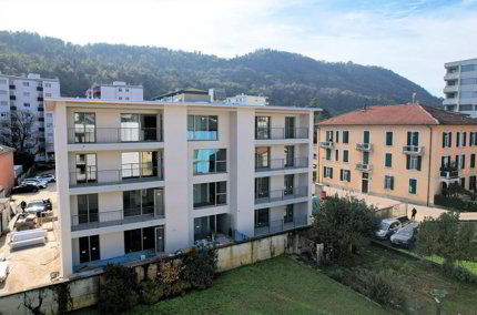 Appartement en terrasse with 2.5 rooms on sale in Chiasso - 67 m² 1/5