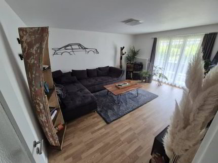 Moderne 3.5-Zimmer-Wohnung mit Balkon in Brügg 1/5