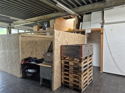 Entrepôt for rent in Altendorf - 4 m² 1/3