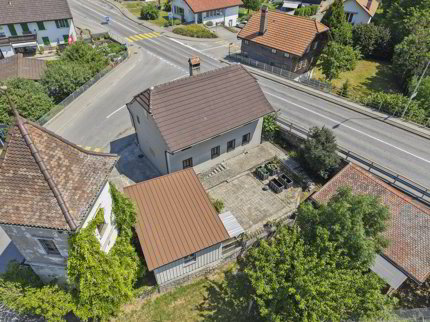 Maison villageoise à rénover avec jardin et dépendances , à Riaz 1/5