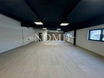 Building for sale, Zone commerciale (Saxon, Switzerland) 1/5