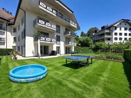 Spacieux appartement de 5.5 pièces avec terrasse et grand jardin 1/5