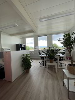 Commercial for rent in Plan-les-Ouates, Switzerland 1/5