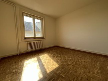 ENTIEREMENT RENOVE, AVEC VUE SUR LE LAC 1/5