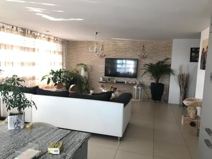 Ansprechende 4.5 Zimmer Wohnung im 1. OG Kopie 1/5