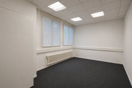 Bureaux 110m2 en RDC, quartier des Eaux Vives 1/5