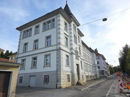 Bâtiment industriel historique à vendre - Rue Beau-Site 17, Le Locle 1/5