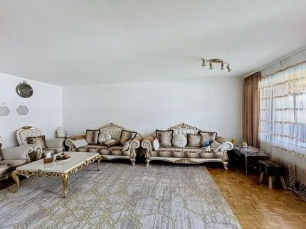 Appartement lumineux et proche des commodités avec loggia/balcon 1/5