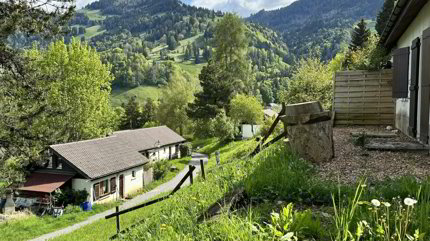 Petite maison jumelée 2 pièces à Montreux 1/5