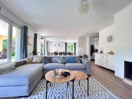 Maison with 5.5 rooms for rent in Châtel-Saint-Denis - 180 m² 1/5
