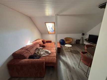 Charmante 3-Zimmer-Dachwohnung mit modernem Ausbau in Biel 1/5