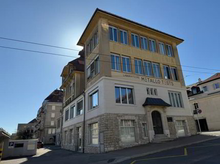 Espace industriel rénové à La Chaux-de-Fonds - 228 m² au cur du... 1/3
