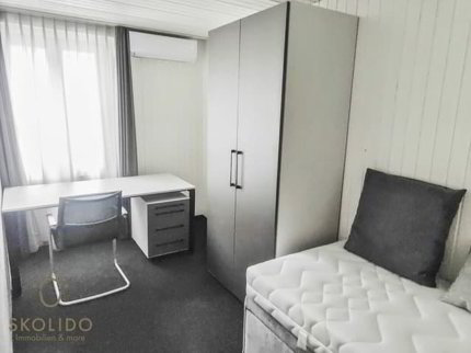 Renovierte & möblierte 3 œ Zimmer-Maisonettewohnung nahe Bahnhof 1/5