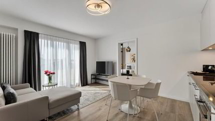 Moderne möblierte 2-Zimmer-Wohnung mit Service und Balkon in Biel 1/5