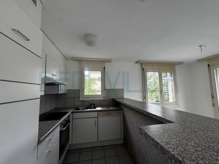 Zu vermieten - Schöne 4-Zimmer-Wohnung im 1. Stock 1/5