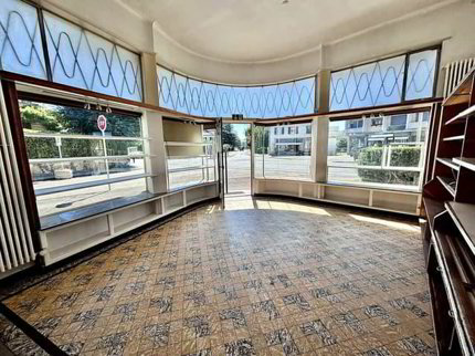Local commercial et appartement de 2.5 pces 1/5