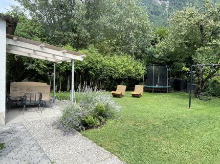 Charmanter Hausteil mit Garten 1/5