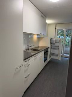 Helle 4.5-Zimmer-Wohnung im Erdgeschoss mit Gartensitzplatz 1/3