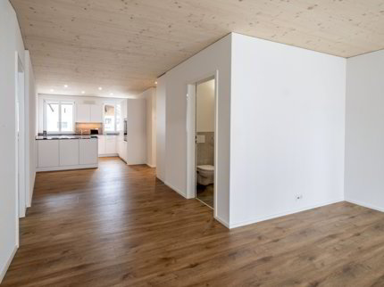 Moderne 2.5-Zimmer-Gartenwohnung zu vermieten 1/5