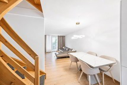 Adlatus AG | Stilvolles 5-Zimmer-Reihenhaus in Safnern 1/5
