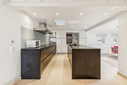 SUPERBE DUPLEX DE STANDING AVEC PANORAMA D EXCEPTION SUR LE LAC 1/5