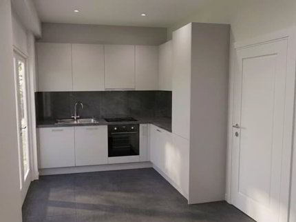 Bel appartement en angle de 3 pièces rafraîchi aux Pâquis 1/3