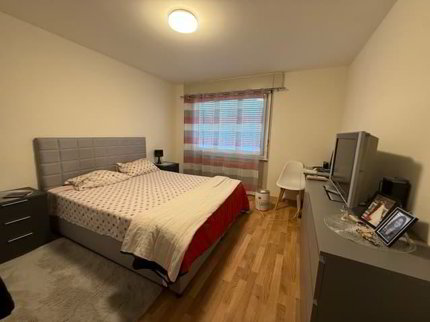 Charmant appartement de 2 pièces avec balcon à Cressier 1/5