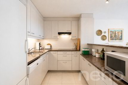 Gepflegte 3.5 Zimmer Wohnung mit Cheminée und Balkon 1/5