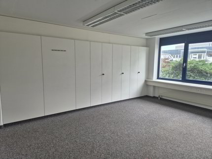 Büros in Gewerbehaus 1/5