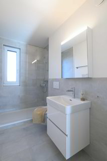 Moderne 4-Zimmerwohnung in Aesch 1/5