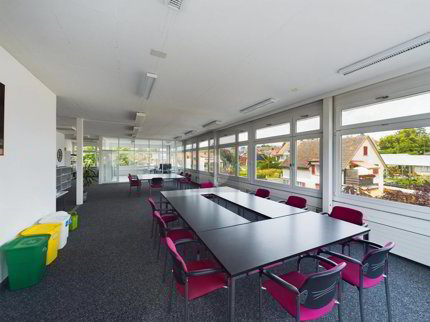 Bureau en location à Ins - 127 m² 1/3