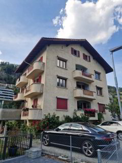 Grosszügige, auf 2 Etagen verteilte 4.5 Zimmerwohnung in 3 Familienhaus 1/1