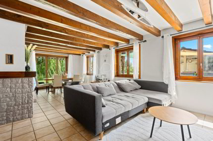 Geräumige Villa mit Pool und unabhängigen 2.5 Zimmern in St-Aubin 1/5