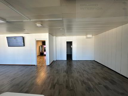 Bureau en location à Chiasso - 950 m² 1/5