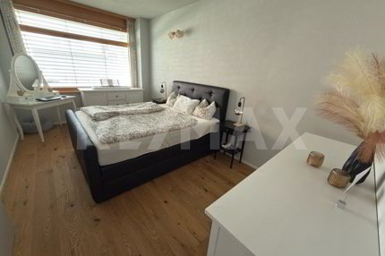 Moderne, loftähnliche 2.5-Zimmerwohnung im Zentrum von Küblis 1/5