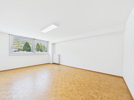 Ufficio con cucina e bagno privati 1/5