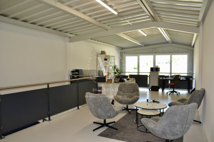Local commercial en location à Chemin des Lentillières - 110 m² 1/3