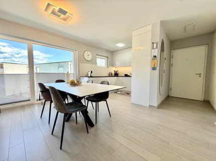 Coup de coeur ! Spacieux et lumineux 3.5 pièces avec grand balcon et... 1/5
