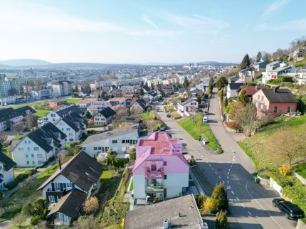 Grosszügiges Wohnen mit Weitblick über Bachenbülach 1/5
