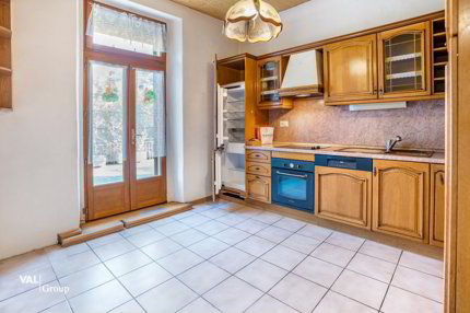Appartement 4,5 pces, avec atelier dépôt de 64 m2, à rénover 1/5