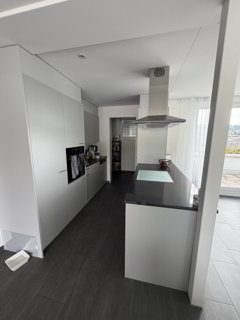 Hier wohnt das Wow - 4.5-Zimmer-Attika in Hausen - Wohnen über den Dächern mit Stil 1/5