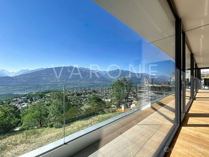 Moderne Villa mit 6,5 Zimmern, Pool und Panoramablick 1/5