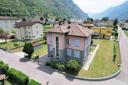Maison double de 7 pièces en vente à Biasca - 100 m² 1/5