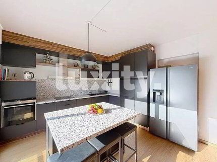 Maison individuelle de 7 pièces en vente à Hermance - 240 m² 1/5