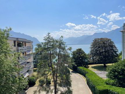 APPARTEMENT DE 1,5 PIECES IDEALEMENT SITUE AVEC TRES BELLE VUE DAGAGEE SUR LE LAC ET LES MONTAGNES A 150 M DES QUAIS DE MONTREUX 1/5