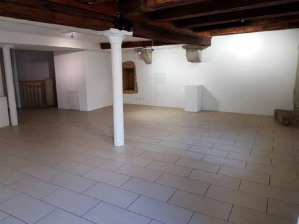 Place de la Collégiale, Valangin - Local commercial à louer sur 2... 1/5